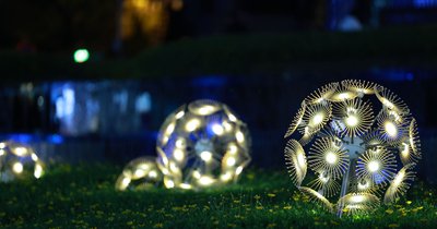Oświetlenie LED zewnętrzne: poradnik kompletny