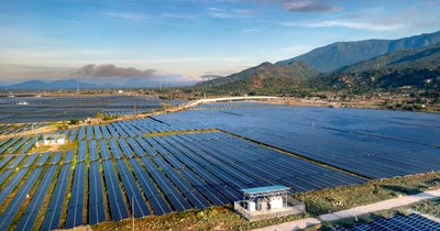 Cable Pooling w praktyce – jak współdzielić przyłącze między farmą PV a magazynem energii w 2026