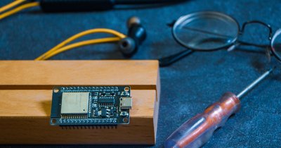 Porównanie mostków Zigbee: Sonoff ZBDongle-P, ConBee III i SLZB-07 – zasięg, stabilność i kompatybilność