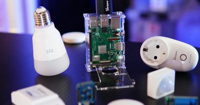Inteligentny dom bez kucia ścian – jak zbudować smart home na bazie Zigbee i bezprzewodowych czujników?